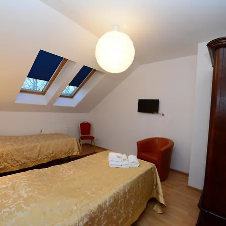 Airport Modlin Pensjonat *